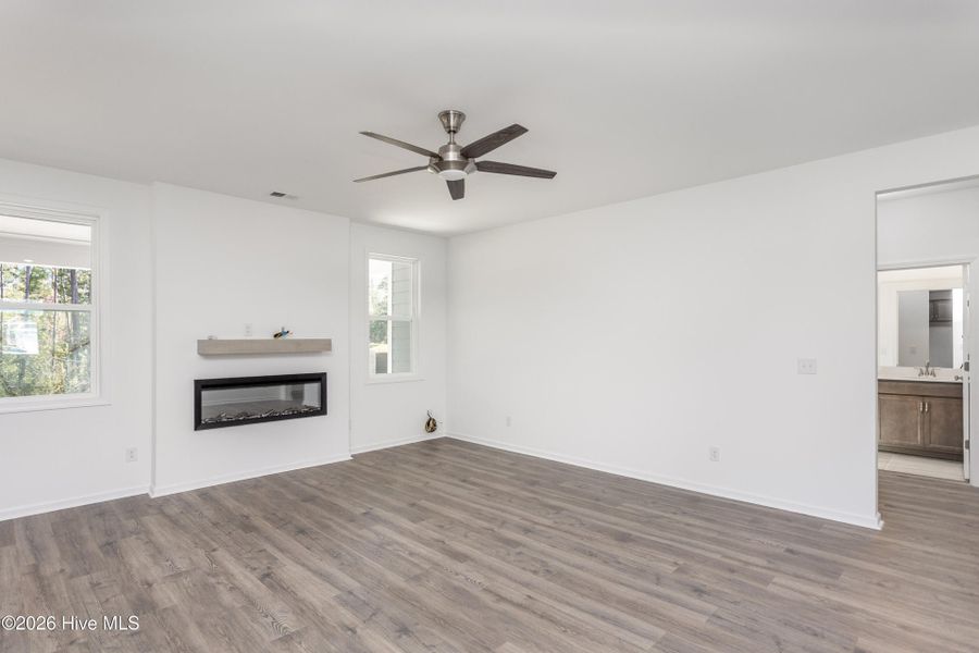 Spacious, unfurnished interior of a new home in Terrapin, Leland (Image 17).
