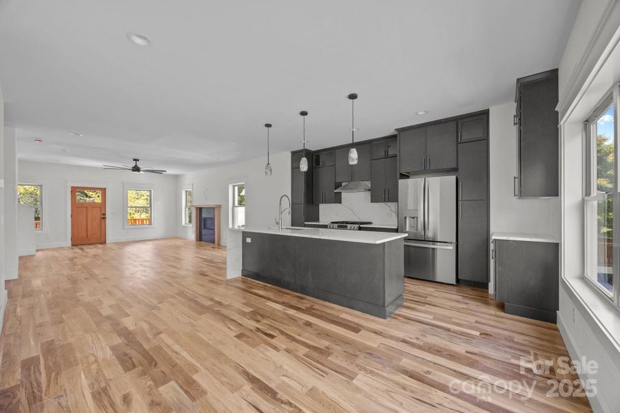 Well appointed kitchen Well appointed kitchen