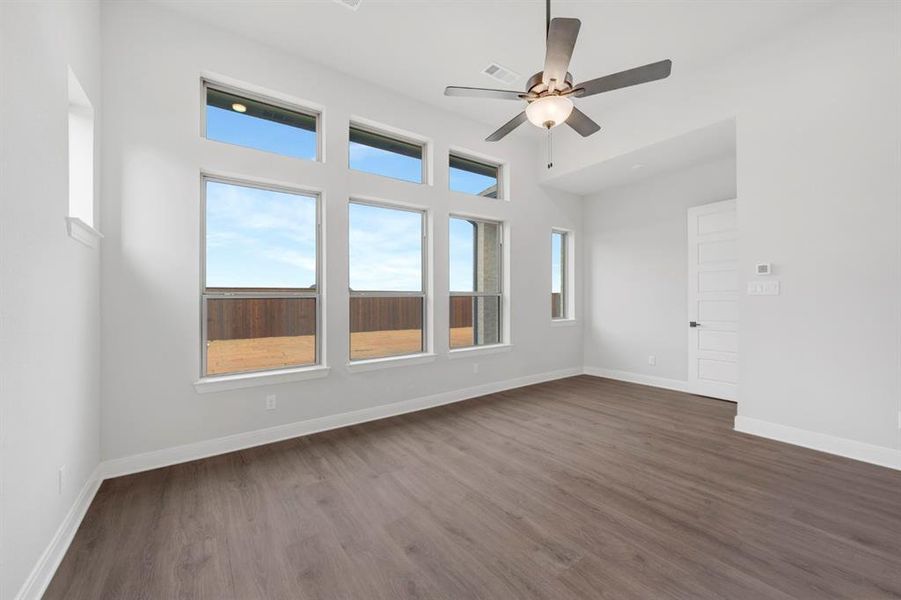 Spacious, unfurnished interior of a new home in The Ridge at Northlake, Northlake (Image 30).