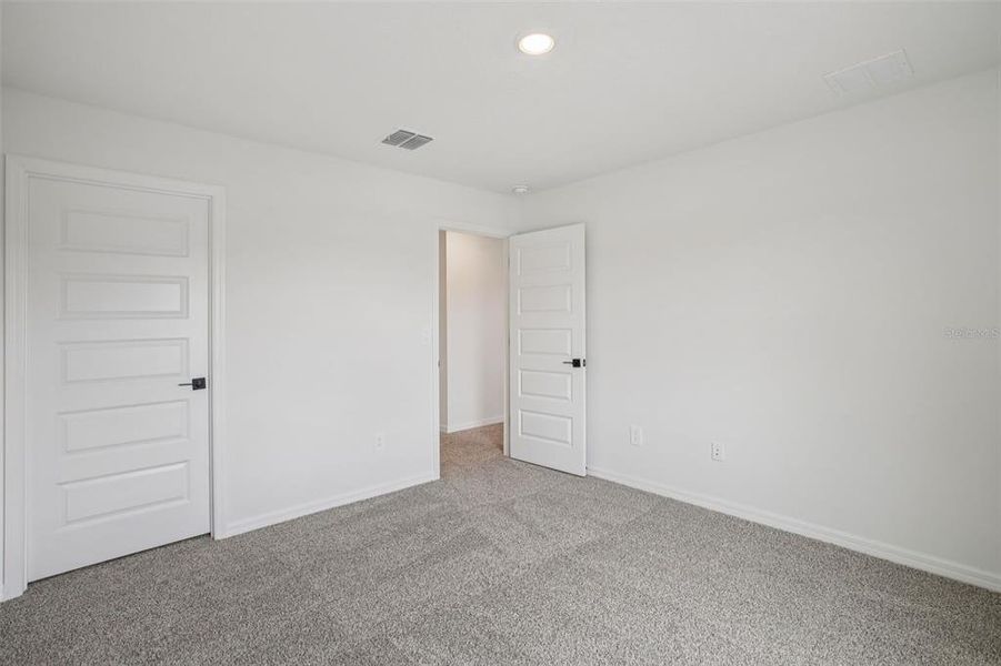 Spacious, unfurnished interior of a new home in Two Rivers - Signature Series, Zephyrhills (Image 34).