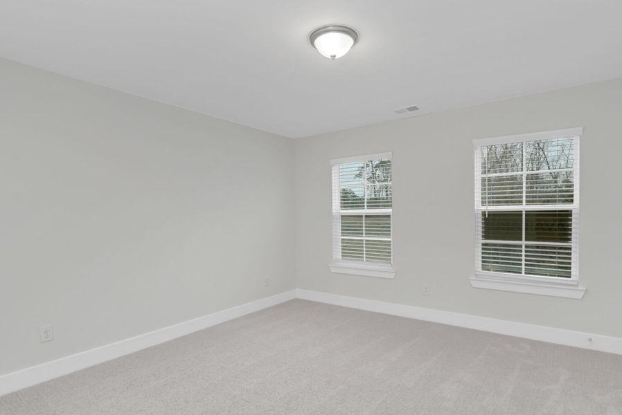 Spacious, unfurnished interior of a new home in Ashton Lakes, Lexington (Image 24).