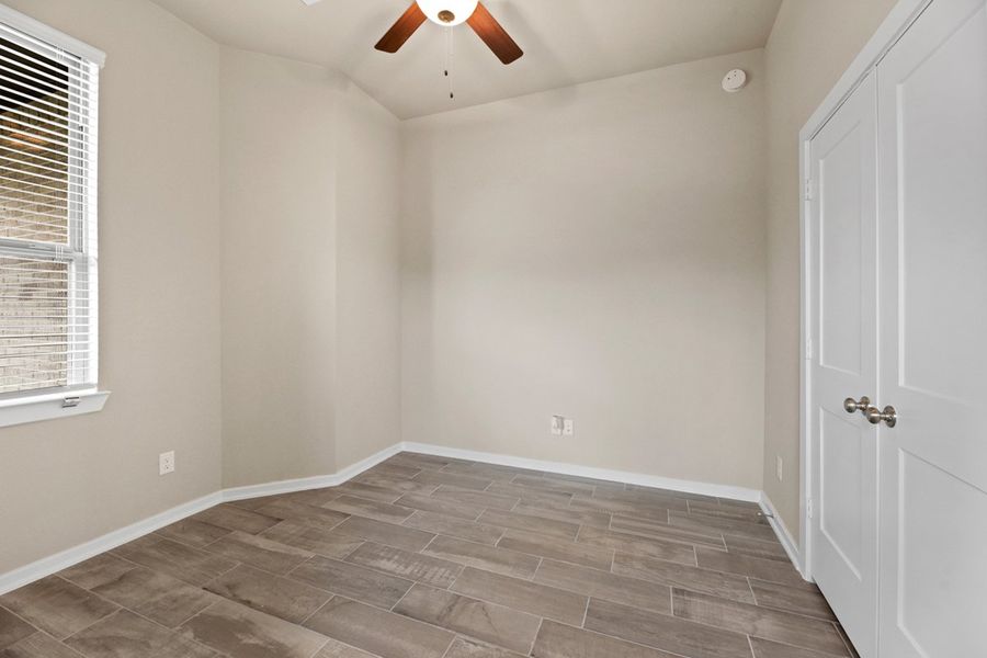 Spacious, unfurnished interior of a new home in Jordan Ranch, Fulshear (Image 8).