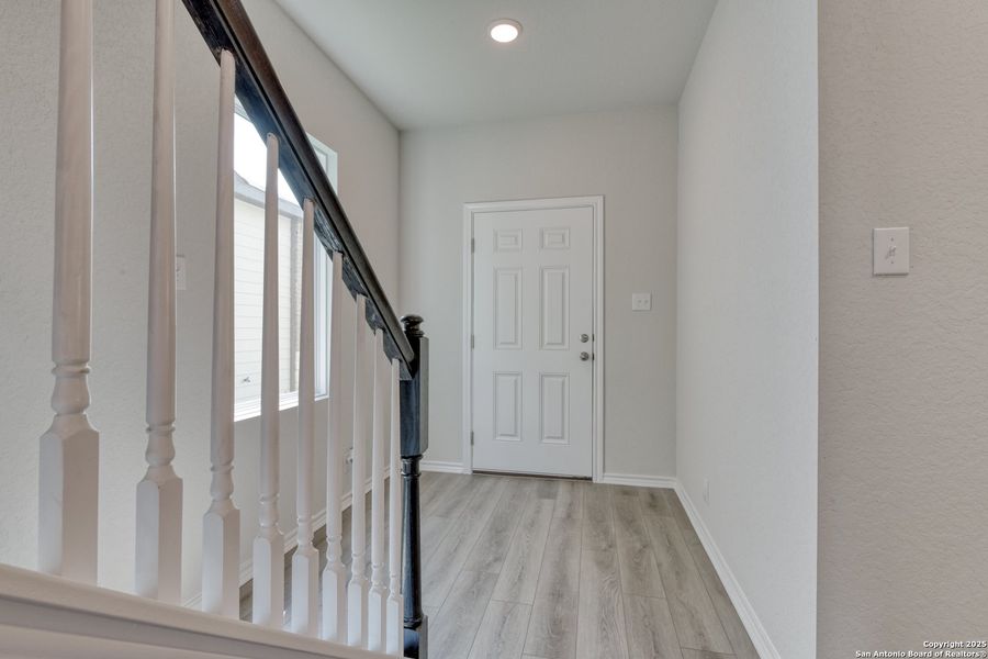 Spacious, unfurnished interior of a new home in Meadows at Hennersby Hollow 40's, San Antonio (Image 34). Spacious, unfurnished interior of a new home in Meadows at Hennersby Hollow 40's, San Antonio (Image 34).