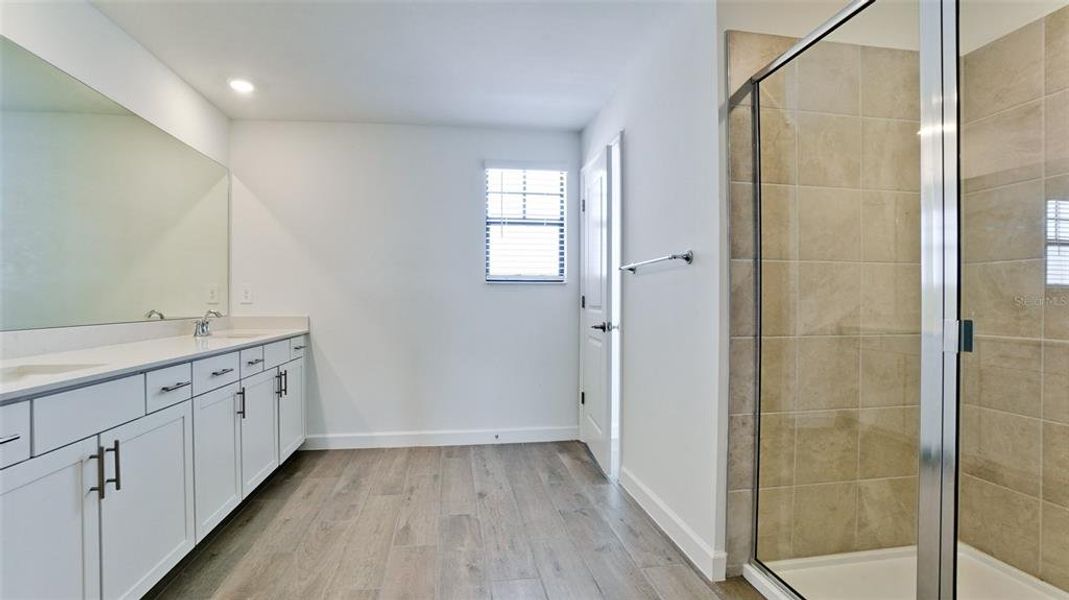 Furnished interior view inside a new home in , Bradenton (Image 12).