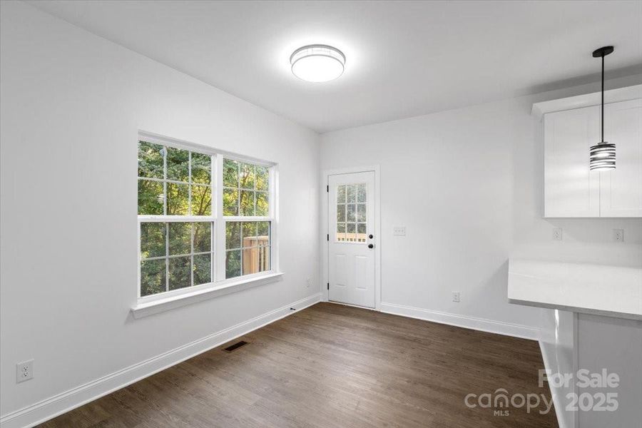 Breakfast Area Breakfast Area