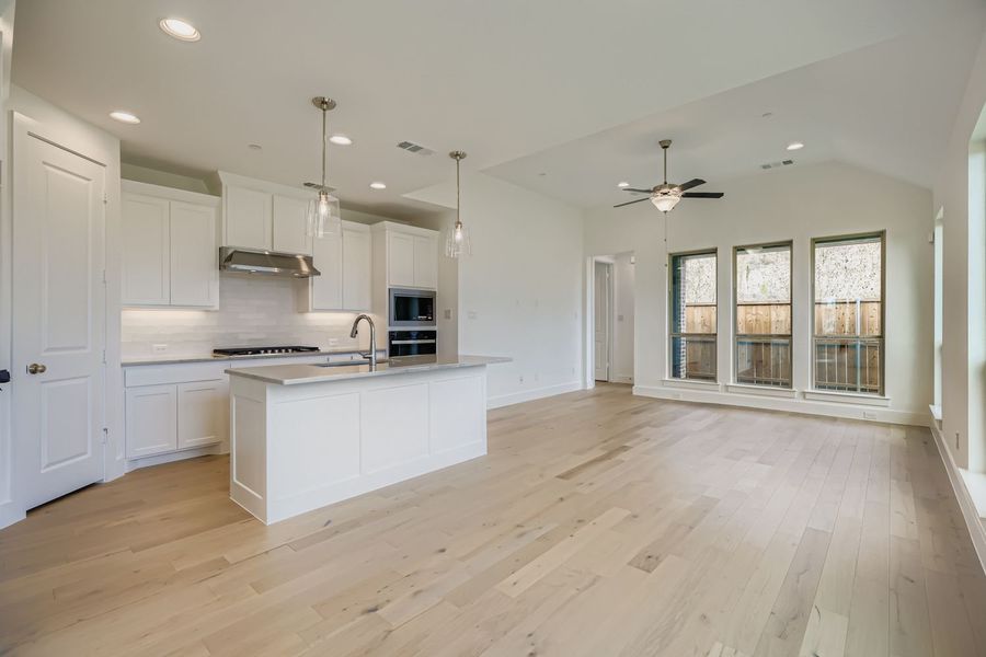 3533 Kings Court - Kitchen