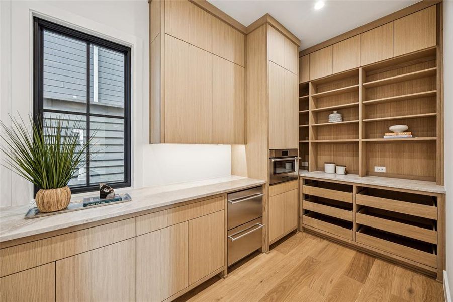 Furnished interior view inside a new home in , Dallas (Image 16).