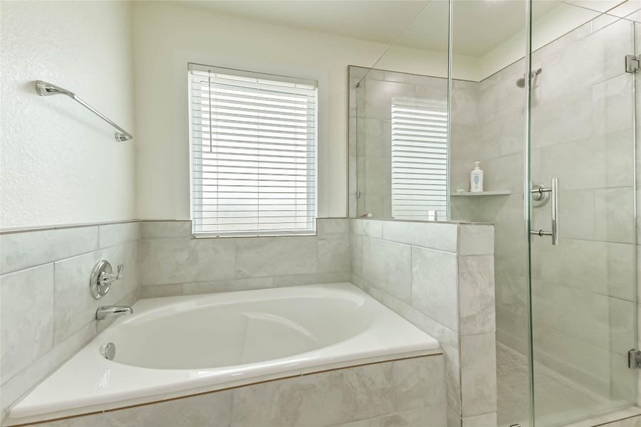 Furnished interior view inside a new home in , Conroe (Image 7).