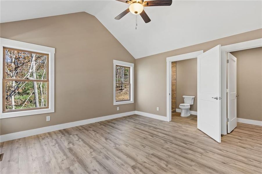 Spacious, unfurnished interior of a new home in , Ellijay (Image 16).