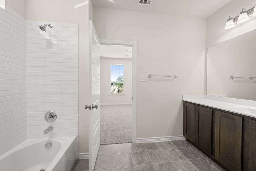 Furnished interior view inside a new home in Eagle Cove, Denton (Image 15).