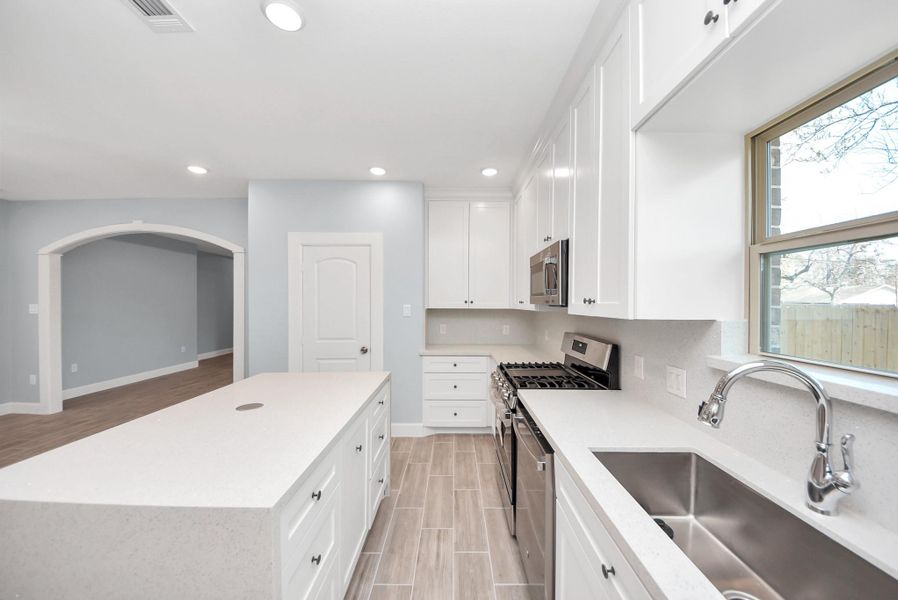 Furnished interior view inside a new home in , Houston (Image 8).
