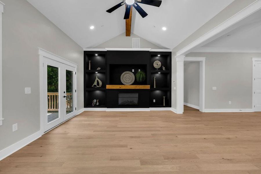 Spacious, unfurnished interior of a new home in , Marietta (Image 21).