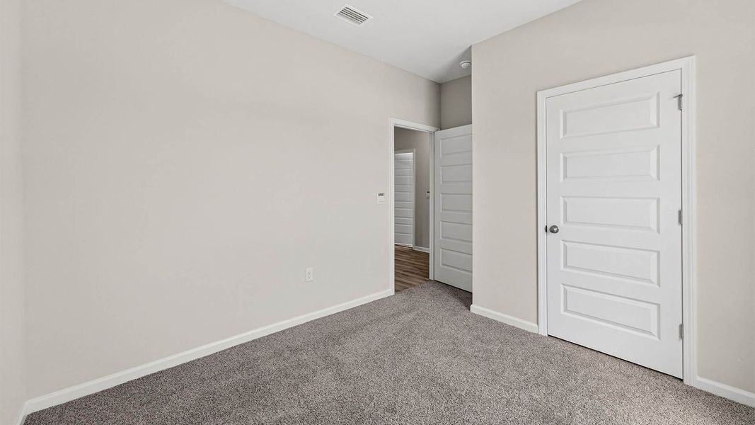 Spacious, unfurnished interior of a new home in Liberty, Panama City (Image 24).