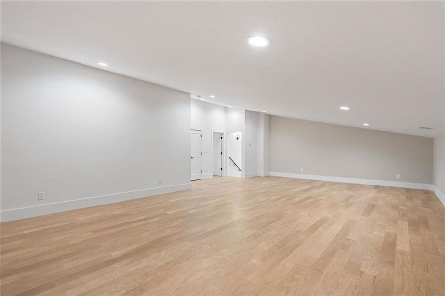 Spacious, unfurnished interior of a new home in , Bremen (Image 60).