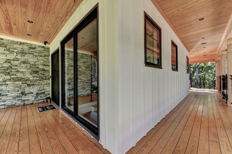 Exterior details and patio area of a home in , Gainesville (Image 42).
