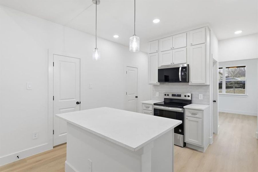 Furnished interior view inside a new home in , Fort Worth (Image 5). Furnished interior view inside a new home in , Fort Worth (Image 5).