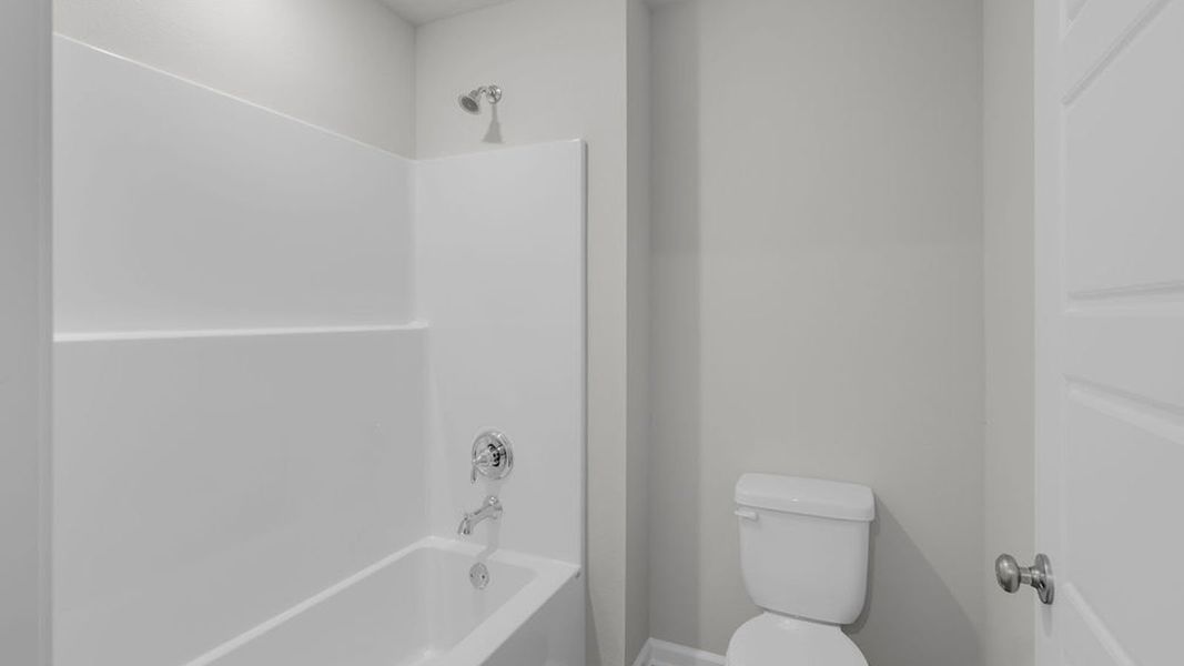 Furnished interior view inside a new home in Wesley Park, Crawfordville (Image 18).