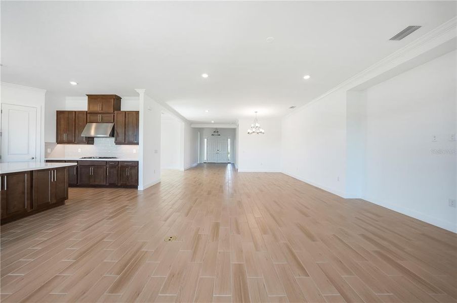 Spacious, unfurnished interior of a new home in Esplanade at Skye Ranch, Sarasota (Image 30).