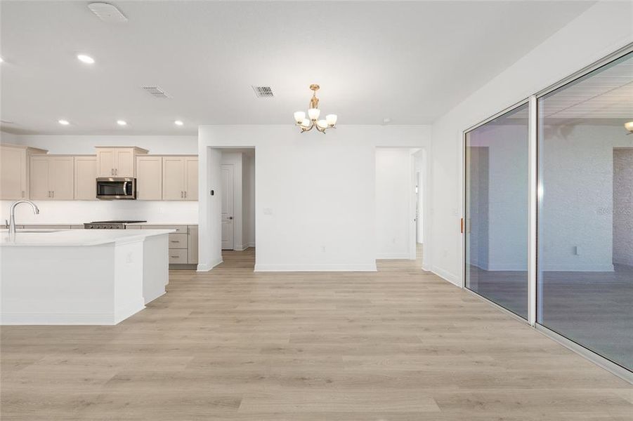 Spacious, unfurnished interior of a new home in , Ocala (Image 29).