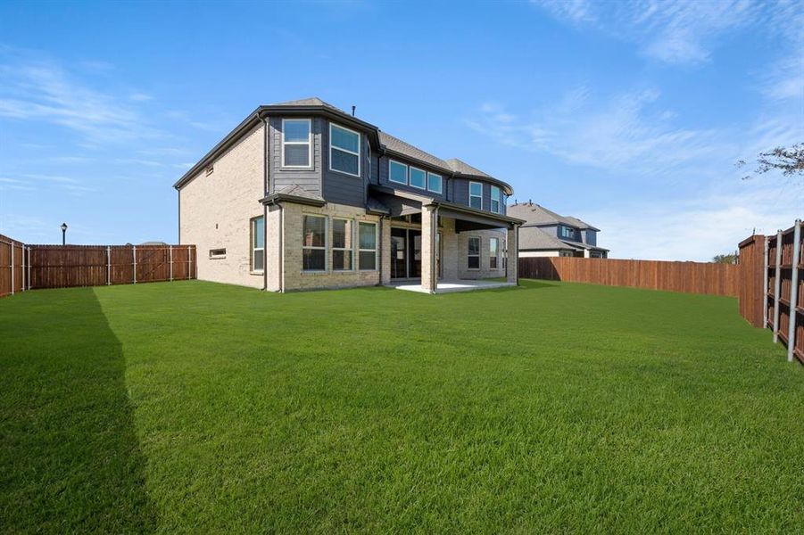 1822 Whisperwood- Back-1 1822 Whisperwood- Back-1