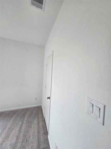 Spacious, unfurnished interior of a new home in Sunterra, Katy (Image 11). Spacious, unfurnished interior of a new home in Sunterra, Katy (Image 11).