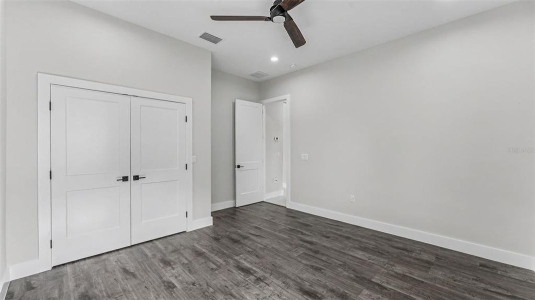 Spacious, unfurnished interior of a new home in , Lakeland (Image 43).