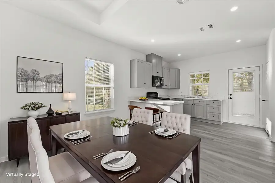 Furnished interior view inside a new home in , Texas City (Image 13).