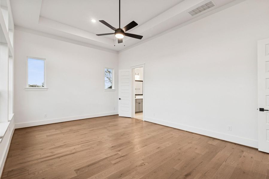 Spacious, unfurnished interior of a new home in Briarley, Montgomery (Image 20).
