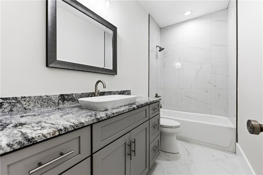 Furnished interior view inside a new home in , Clermont (Image 19). Furnished interior view inside a new home in , Clermont (Image 19).