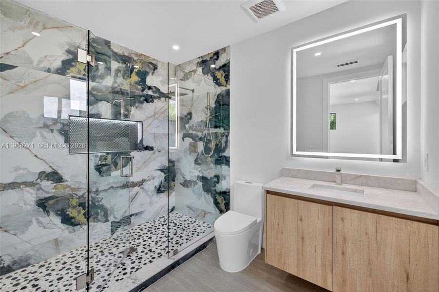 Furnished interior view inside a new home in , Fort Lauderdale (Image 72).