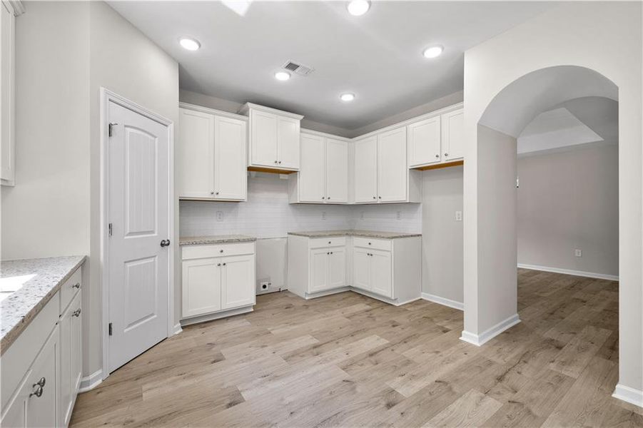 Furnished interior view inside a new home in , Villa Rica (Image 9).