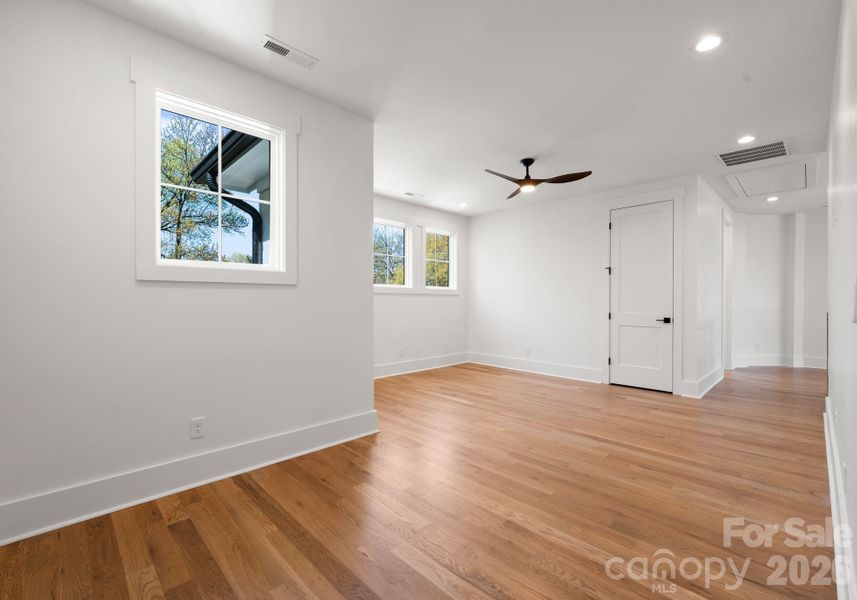 Spacious, unfurnished interior of a new home in , Charlotte (Image 22).