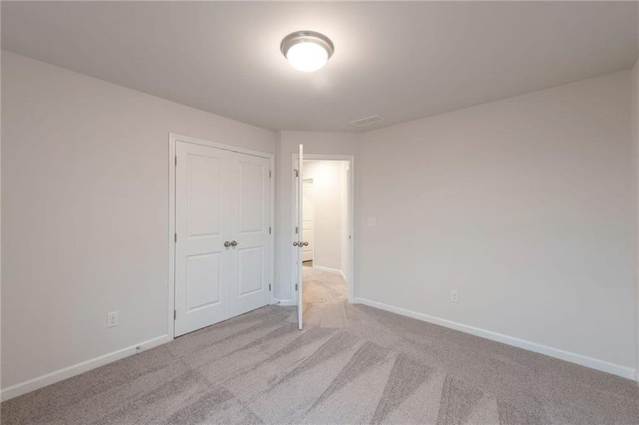 Spacious, unfurnished interior of a new home in , Calhoun (Image 17).