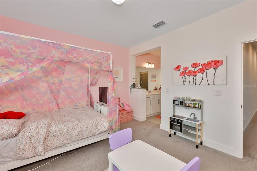 Furnished interior view inside a new home in , Apollo Beach (Image 61).