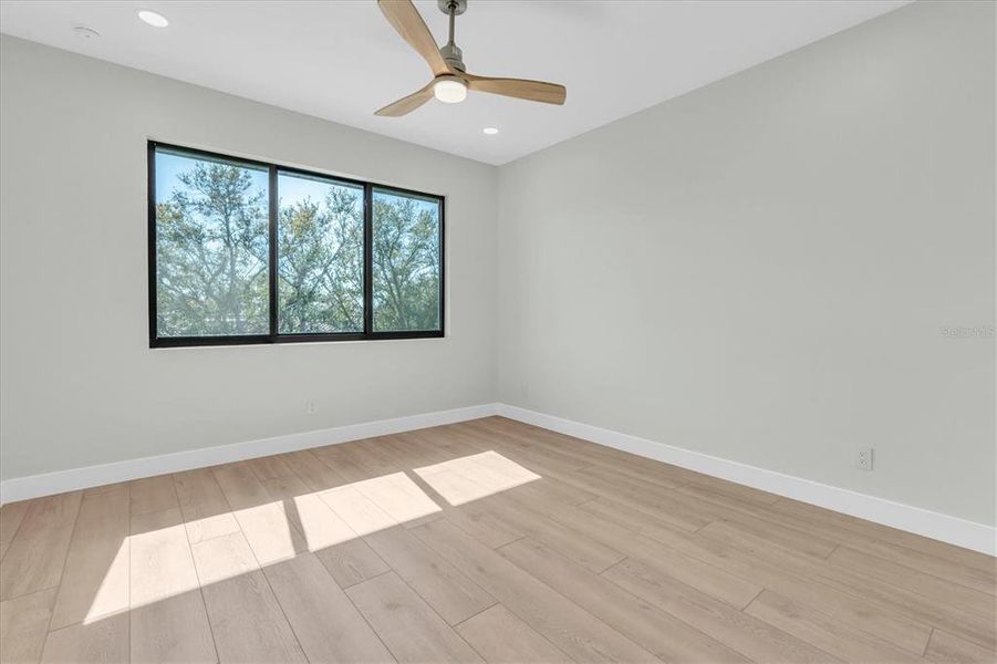 Spacious, unfurnished interior of a new home in , St. Petersburg (Image 44).