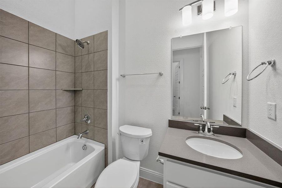 Furnished interior view inside a new home in Walsh Ranch, Fort Worth (Image 11).