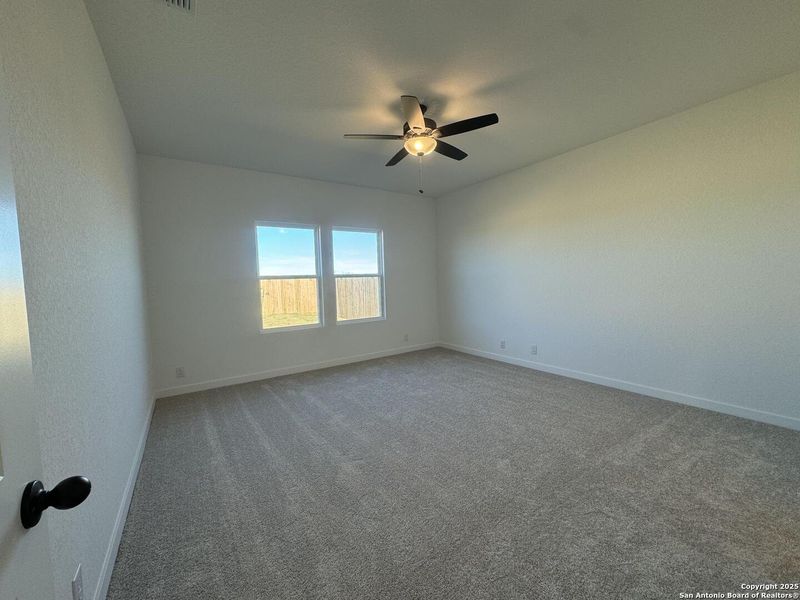 Spacious, unfurnished interior of a new home in Enclave at Hennersby Hollow 50's, San Antonio (Image 20).