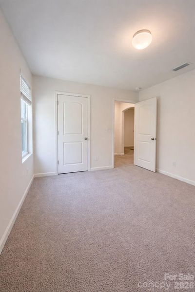 Spacious, unfurnished interior of a new home in Wilkerson Place, York (Image 30).
