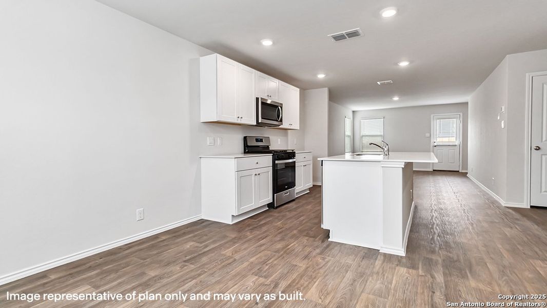 Furnished interior view inside a new home in Redbird Ranch, San Antonio (Image 6). Furnished interior view inside a new home in Redbird Ranch, San Antonio (Image 6).