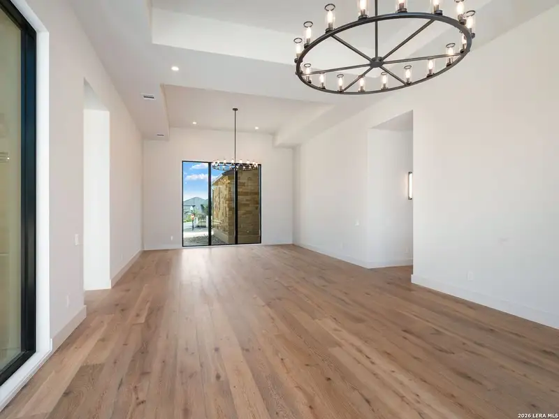 Spacious, unfurnished interior of a new home in , San Antonio (Image 40).