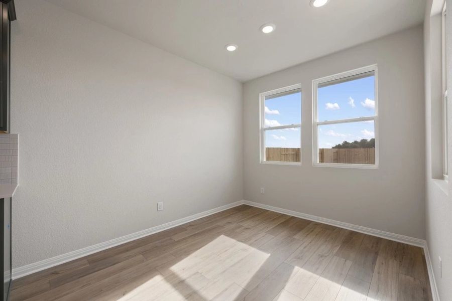 Spacious, unfurnished interior of a new home in Berry Creek Highlands, Georgetown (Image 37).