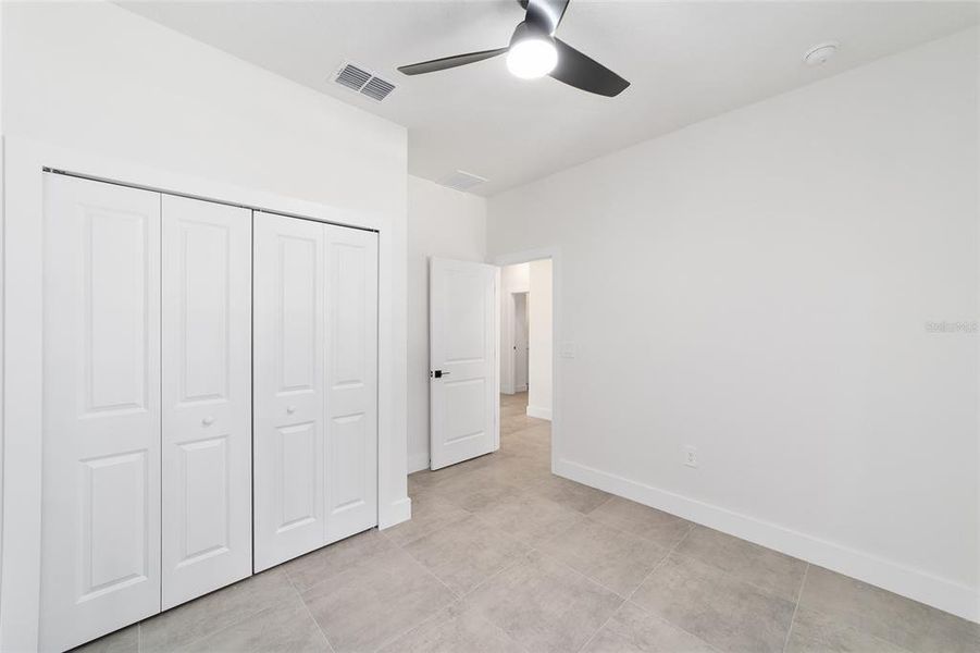 Spacious, unfurnished interior of a new home in , Ocala (Image 32).