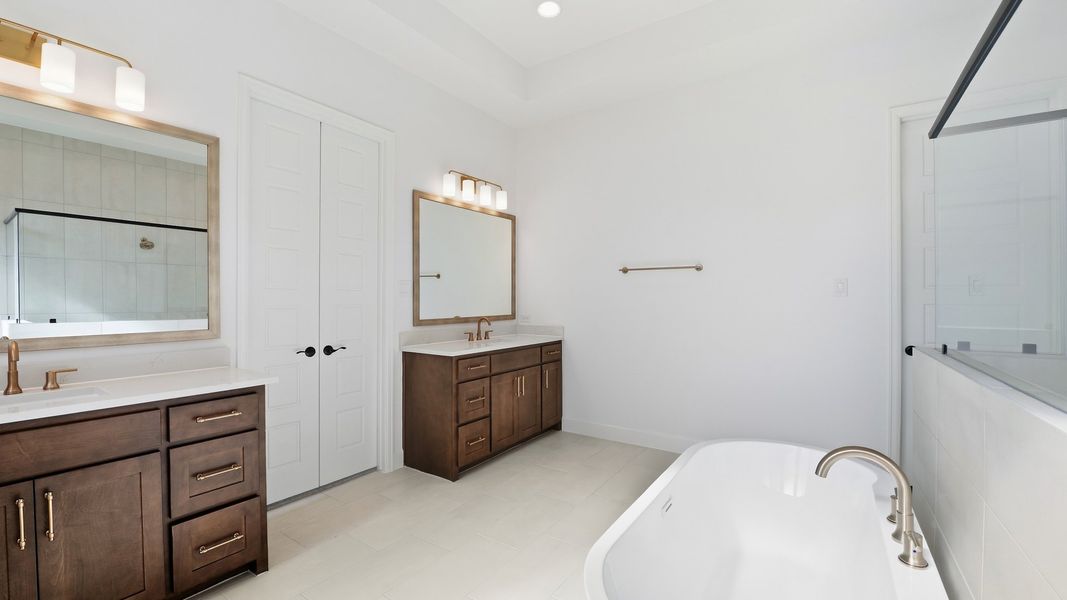 Furnished interior view inside a new home in Sweetgrass, Haslet (Image 16).