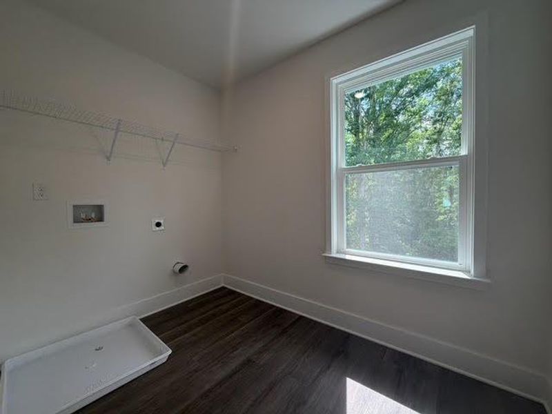 Spacious, unfurnished interior of a new home in Tuscany Hills, Douglasville (Image 25).