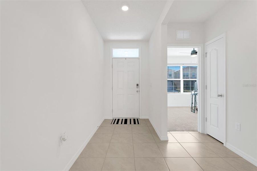 Spacious, unfurnished interior of a new home in Westridge Park, Zellwood (Image 22).