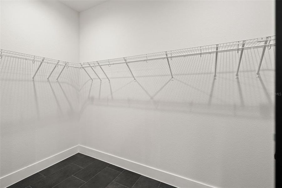 Spacious, unfurnished interior of a new home in , Dunnellon (Image 22).