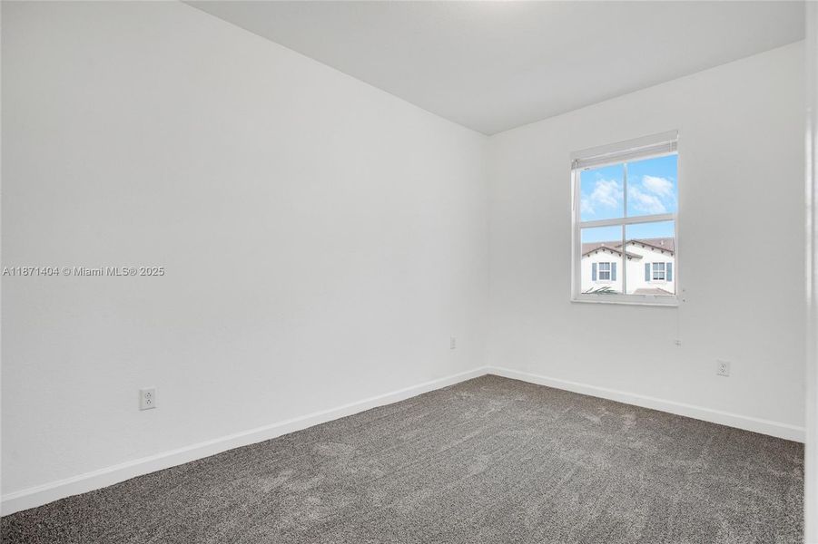 Spacious, unfurnished interior of a new home in , Miami (Image 5).