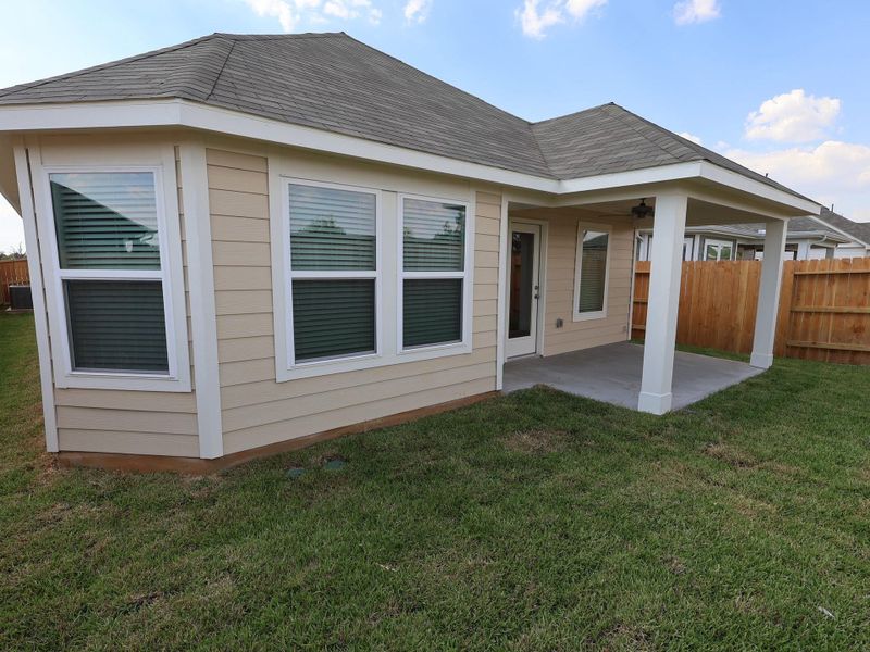 Exterior details and patio area of a home in Summerview, Fulshear (Image 4).