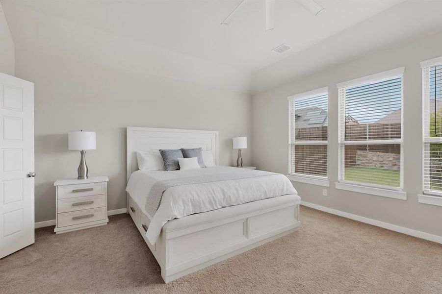 Furnished interior view inside a new home in Oakmont Park, Red Oak (Image 17).