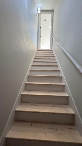 Image 10 of a home in .